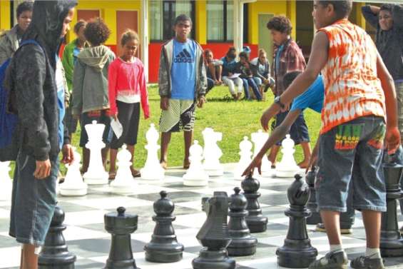 Le collège avance ses pions