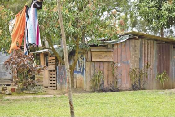 En dur ou en tôles ?