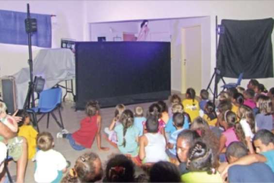 Marionnettes au fil de la semaine