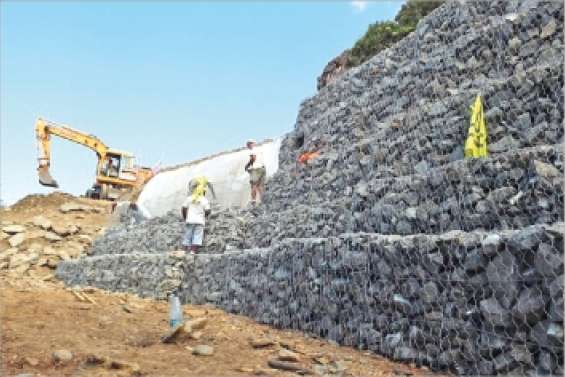 La route consolidée au col de Pouiou