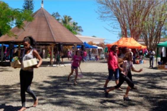 Les habitants animent Tontouta