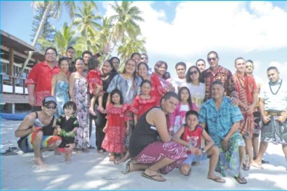 Un défilé wallisien en baie de Kuto