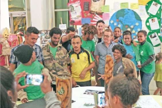 Les arts et la culture &bs;pour faire aimer l'école