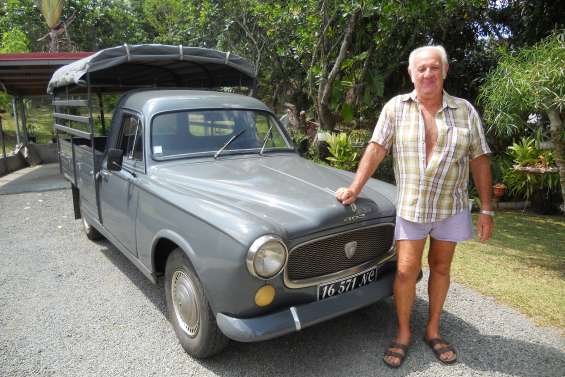 A 56 ans, la 403 de Jacques n'est pas près de débrayer