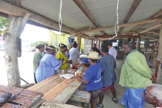 Plus d'une centaine de visiteurs au marché des créateurs de l'Adie