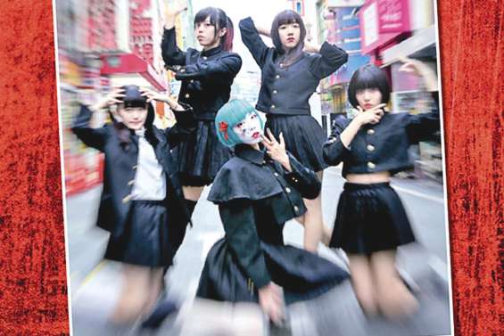 En mars, la J-pop  croisera le dark metal