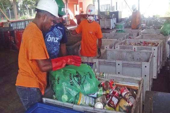 Le tri des déchets entre dans les habitudes des Drehu