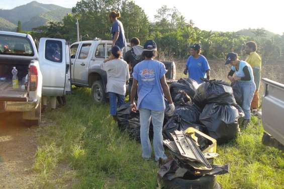 Table-Unio balaie ses déchets