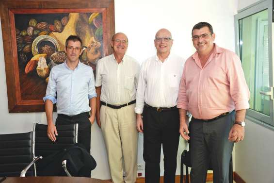 Un ponte de la Caisse des dépôts à Nouméa