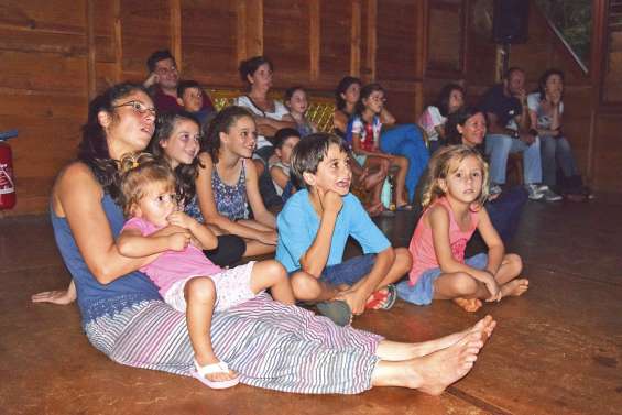 Des marionnettes en avant-première pour les enfants du quartier