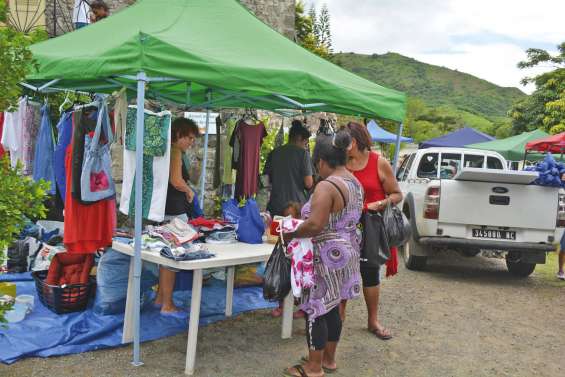 Le vide-greniers  du musée fait le plein
