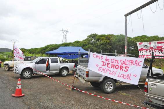Le piquet de Caltrac s'installe devant KNS