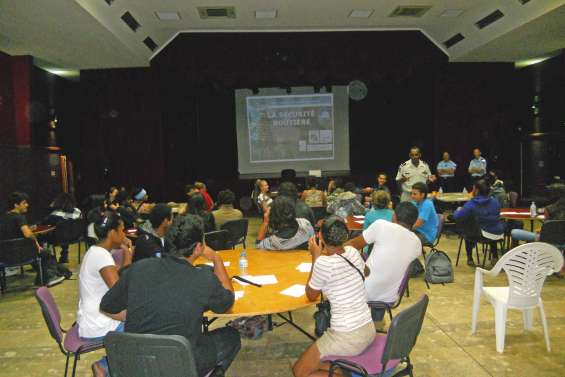 La journée de la défense se penche sur la sécurité routière