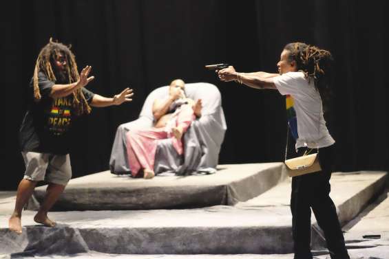 Un souffle de luxure, voyage dans le temps politique