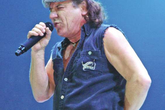 AC/DC : qui va remplacer Brian Johnson ?