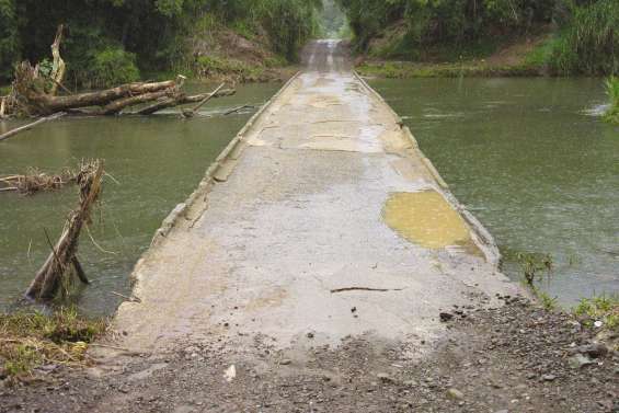 Les écoliers ne passent pas le pont