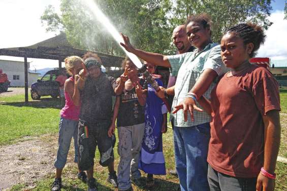 Des collégiens s'immergent dans le monde des pompiers