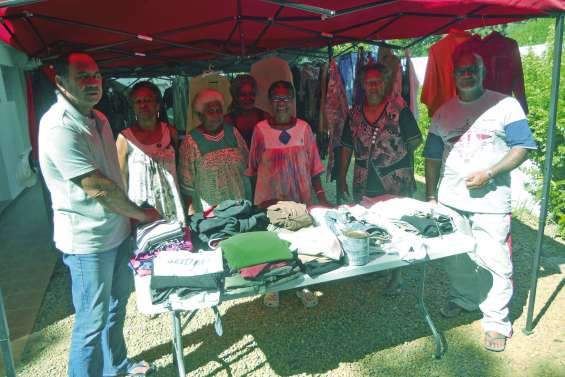 Des vêtements à 100 francs pièce