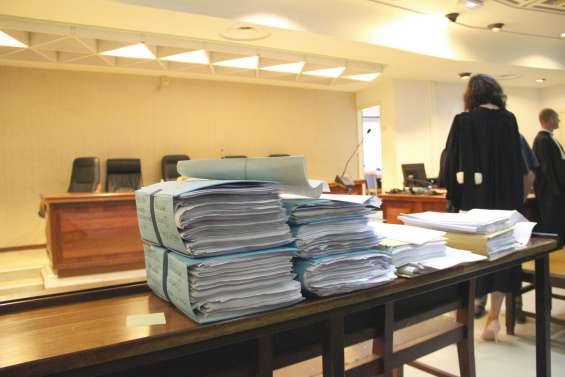 Le procès des déménageurs renvoyé à août