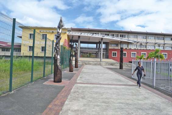 Le collège d'Ondémia s'appelle désormais Gabriel-Païta