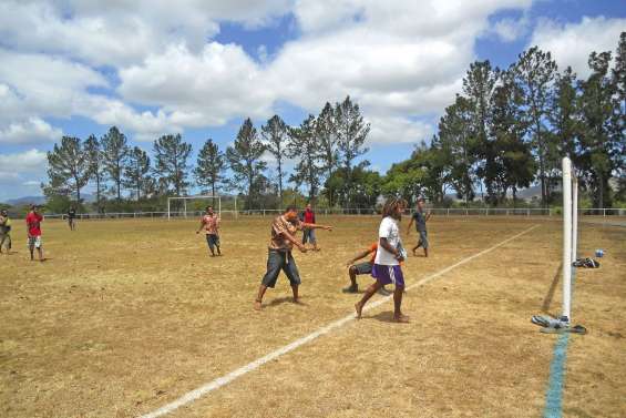 Des jeunes intéressés par un billet pour l'Euro 2016 ?
