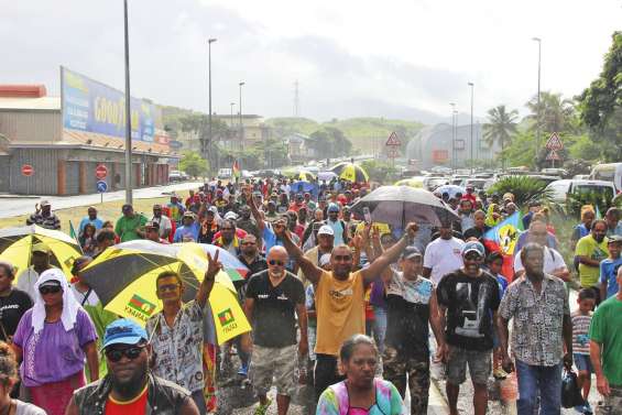 Le 1er-Mai de l'USTKE dénonce « l'apartheid social »