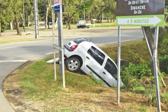 Le nez dans le fossé, pas d'intervention