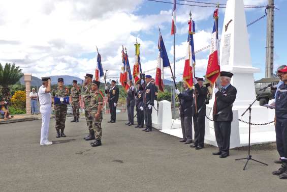 Cérémonie solennelle pour le 8-Mai