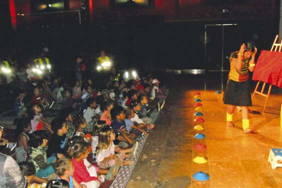 Se débarrasser des poux en s'amusant