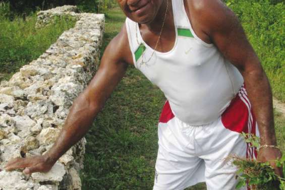 L'art de construire la barrière de pierres sèches