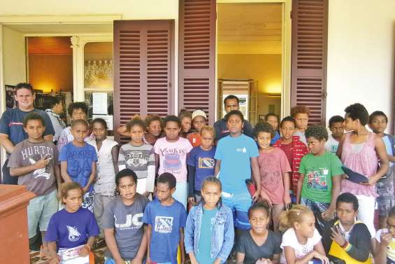 Sensibilisés aux feux de brousse