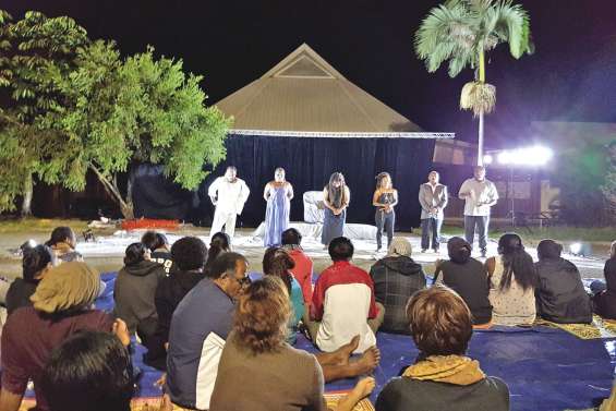 Les lycéens s'ouvrent au théâtre de Gope