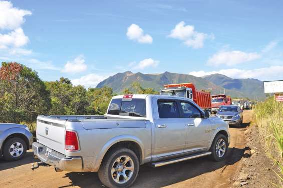 Des riverains ont bloqué  la route de l'Étoile du Nord