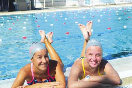 Deux naïades préparent les Oceania