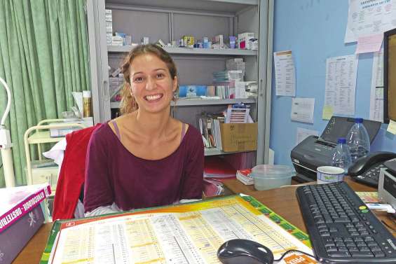 Une nouvelle sage-femme au dispensaire de Vao