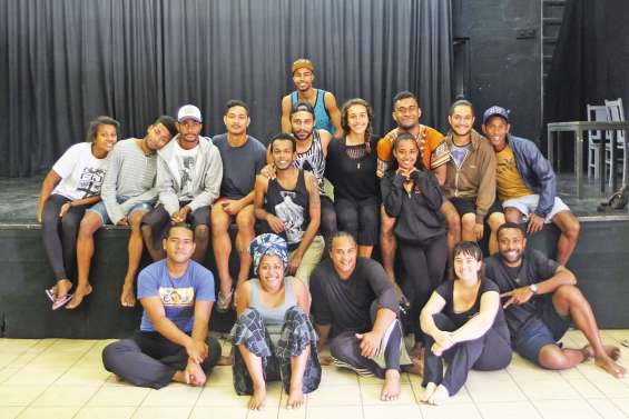 Quand le théâtre et la danse se rencontrent à Fidji