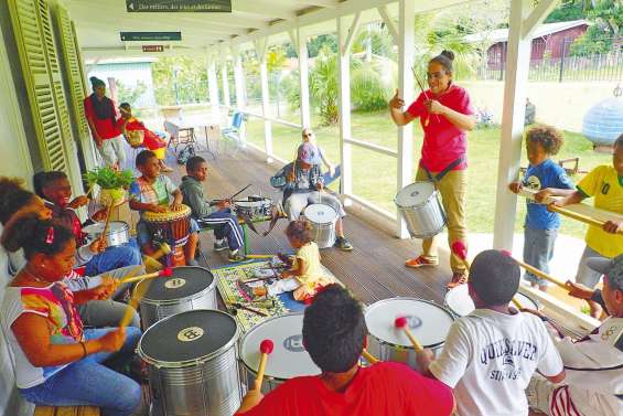 La fête de la Musique descend dans la rue à Thio