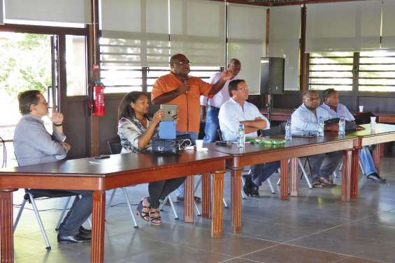 Calédonie Ensemble à la rencontre des habitants