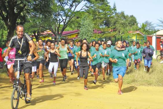 Un trio de collèges a pris le départ du cross de district