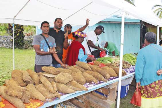 Une vente pour les élèves pasteurs