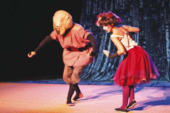 La poupée Maloya à la rencontre des mythes originels océaniens