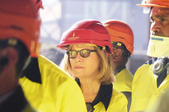 Prêt de la SLN : Manuel Valls confirme le « plan B »