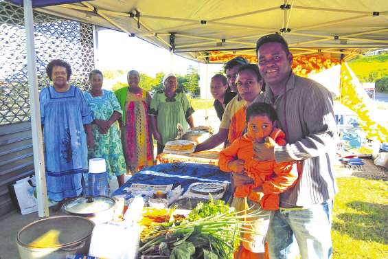 Les jardiniers partagent leur récolte avec le public