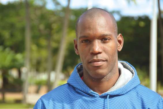 « Si c'était à refaire, je ne ferais même pas d'athlétisme »