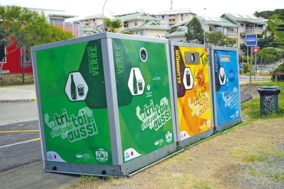 Les colonnes de verre  passent au lavage