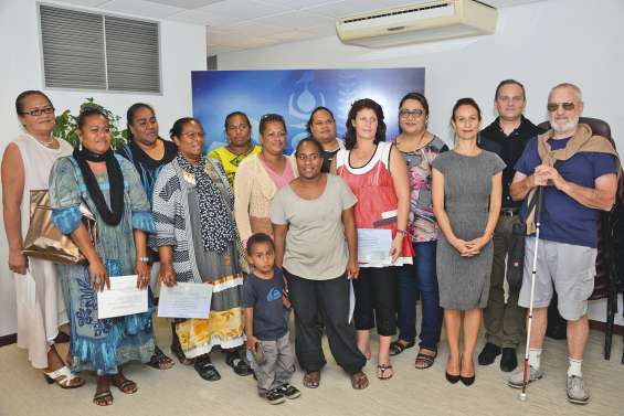 Treize diplômés pour mieux accompagner la dépendance