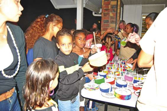 Les lampions éclairent la fête du 14-Juillet