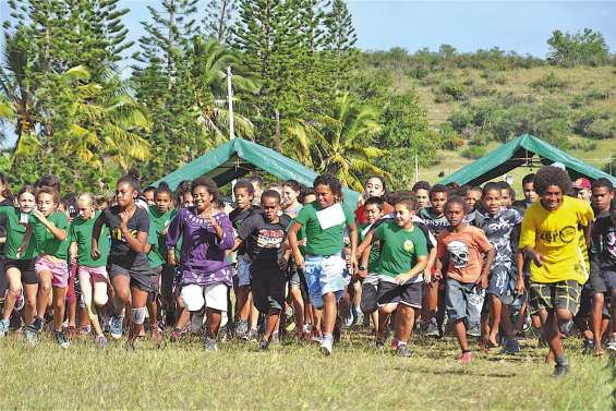 Les scolaires se mesurent sur le champ de foire et aux collines de Pandop