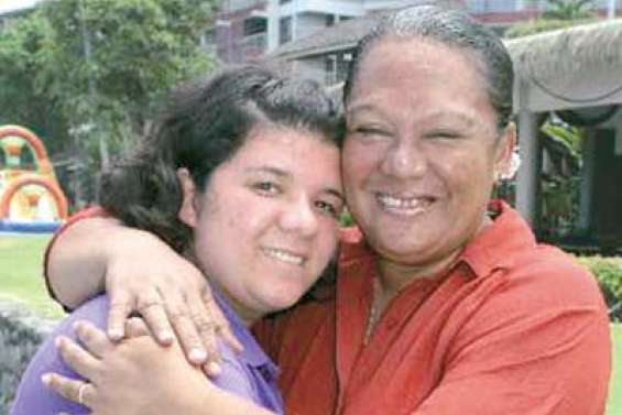 Elle retrouve sa fille après 28 ans de séparation
