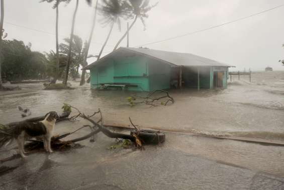 Un mort et 4 000 évacués